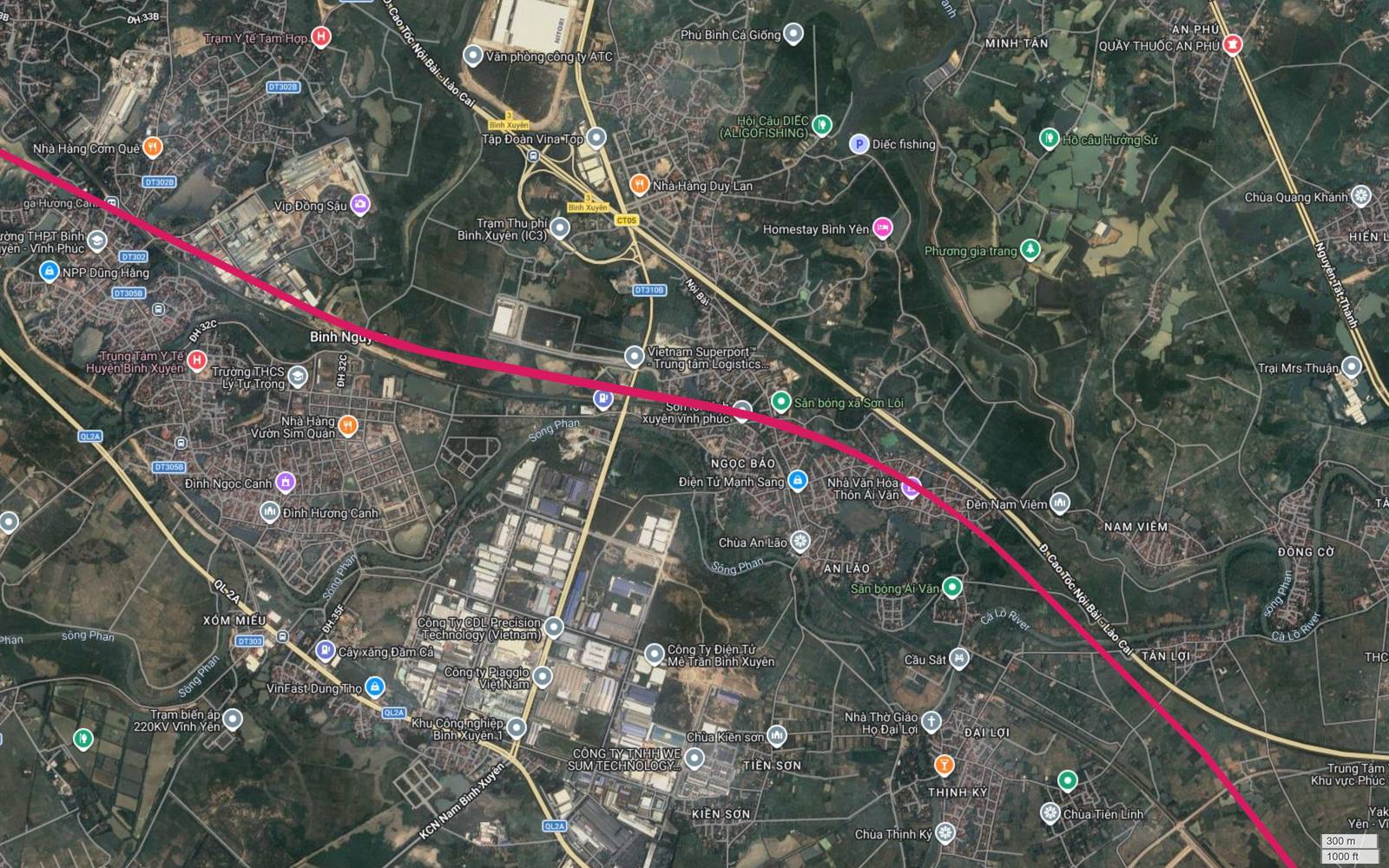 Ảnh vệ tinh metro số 1 Hà Nội tại Bình Nguyên, vạch hồng cắt ngang dải vàng cao tốc Nội Bài Lào Cai CT05 cạnh Khu công nghiệp Bình Xuyên