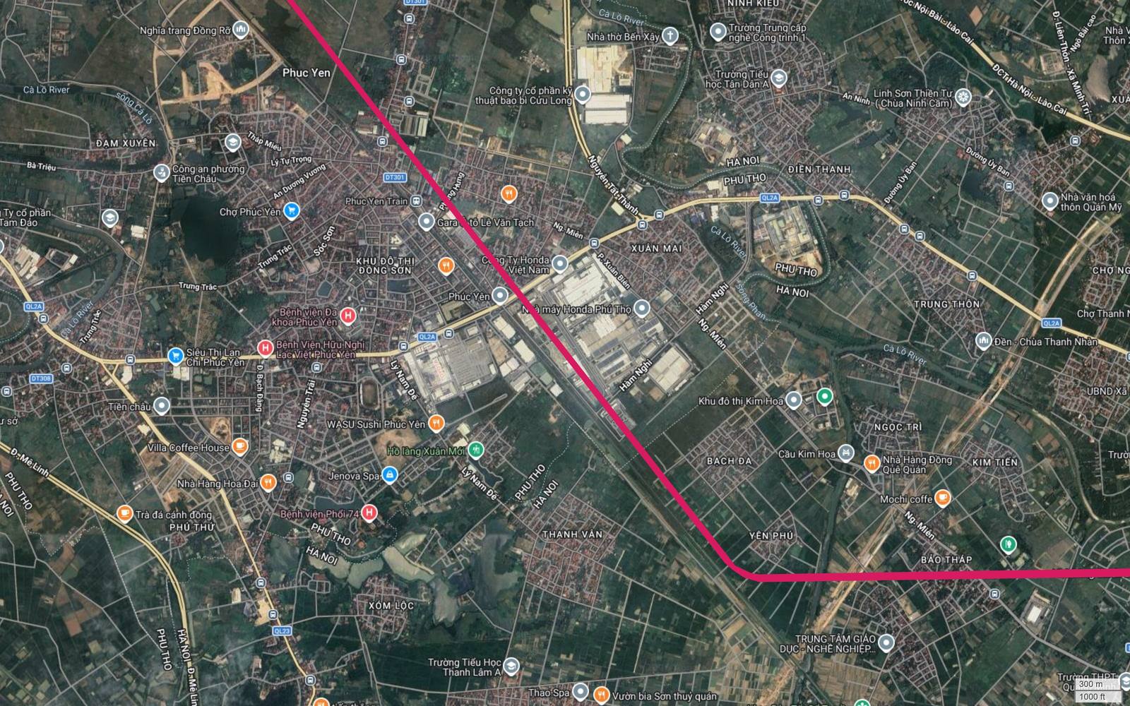 Ảnh vệ tinh metro số 1 Hà Nội qua trung tâm Phúc Yên và tổ hợp Honda Việt Nam, vạch hồng bẻ gần vuông góc tại Kim Hoa