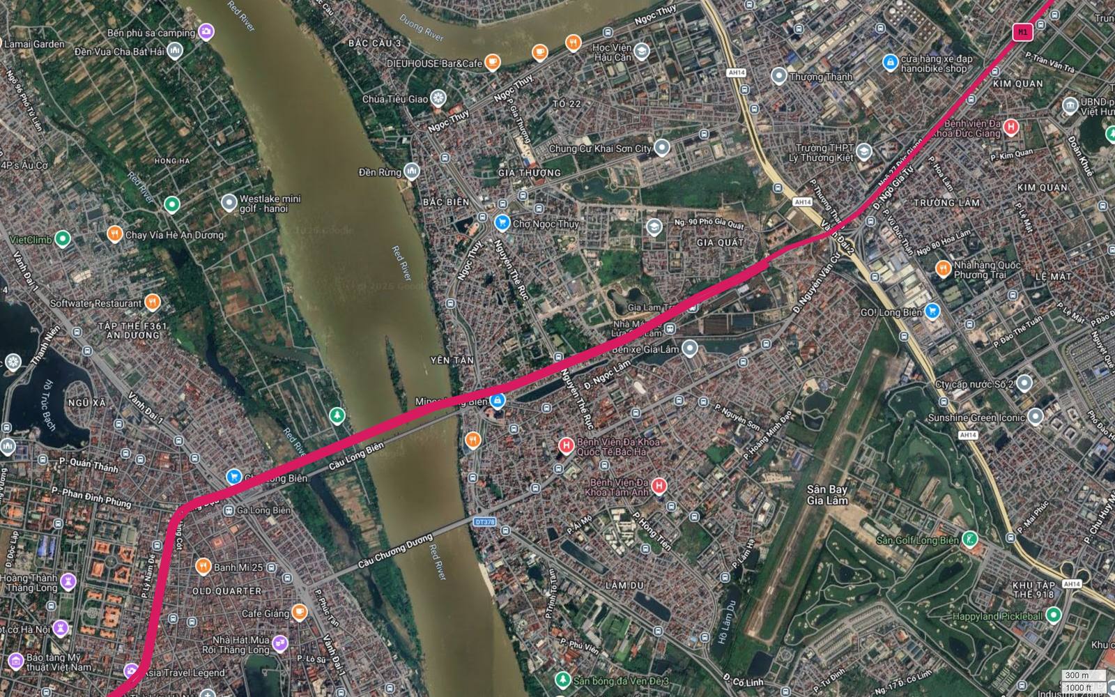 Ảnh vệ tinh tuyến metro số 1 vượt sông Hồng theo hành lang cầu Long Biên, qua ga Gia Lâm và bến xe Gia Lâm
